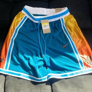 Nike dri-fit shorts size S NWT